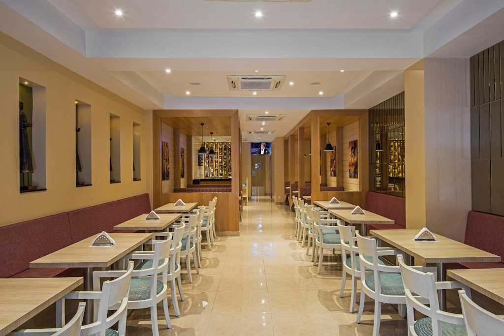Omni Plaza